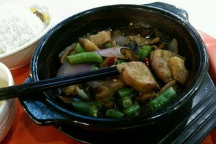 杨铭宇黄焖鸡乱象:卖客人吃过的剩菜 杨铭宇黄焖鸡乱象:卖客人吃过的剩菜