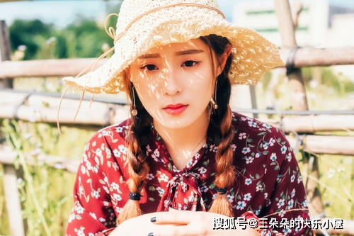 男子被女子追骂对方称我是司法局的 男子被女子追骂对方称我是司法局的