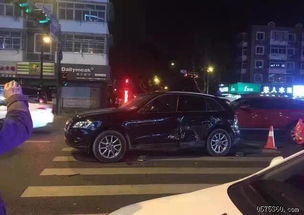 男子为求职故意撞毁5辆豪车