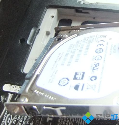 华为手提电脑硬盘怎么装(华为手提电脑硬盘安装步骤详解)