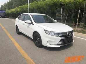 东南汽车前车玻璃多少钱(东南汽车前车玻璃价格解析)