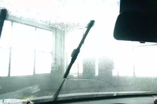汽车刮雨器是多少度的(汽车刮雨器角度设计与优化，多少度的秘密)